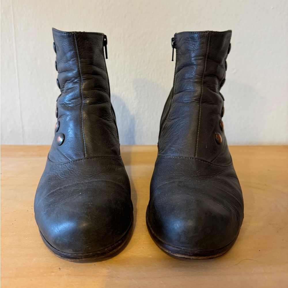Vero Cuoio Leather Boots size 39